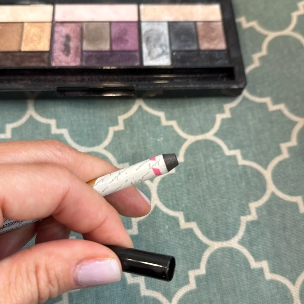 Too Faced The Return of SEXY eyeshadow palette
